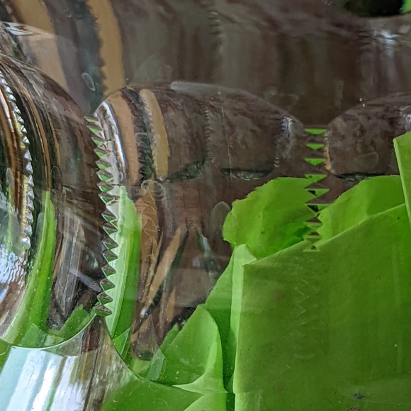 STUNNING Vintage Cross & Olive Crystal Pitcher - Picture 11 of 13